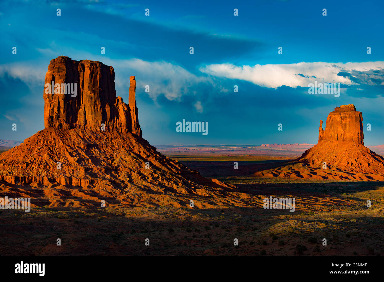 Monument Valley bei Sonnenuntergang Arizona berühmte USA Landschaften Stockfoto