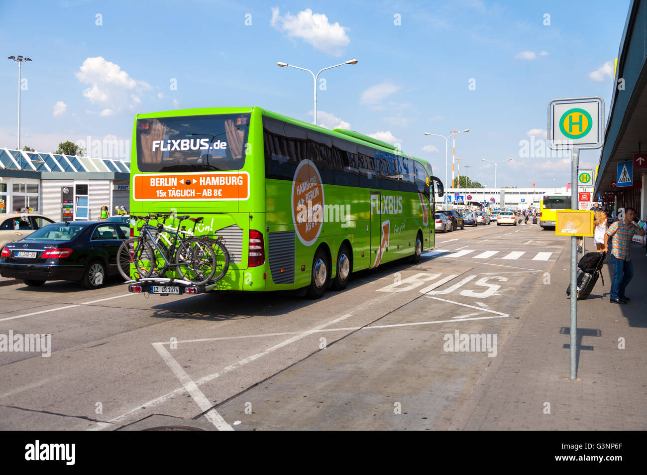Von Berlin Zob Nach Flughafen Schönefeld Mit Bus Flixbus berlin -Fotos und -Bildmaterial in hoher Auflösung – Alamy