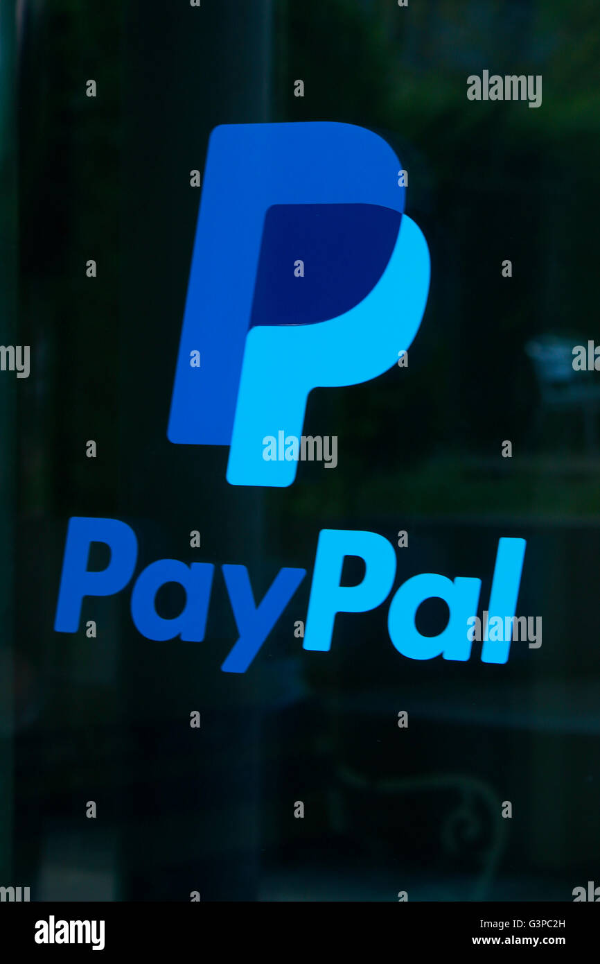 Logo der Marke "PayPal", Berlin. Stockfoto