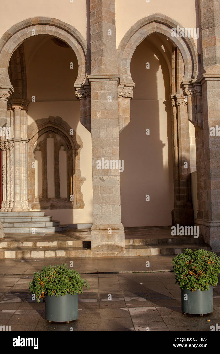 Gotische St. Mary Kathedrale aus dem 13. Jahrhundert, Évora abgeschlossen. Portugal Stockfoto