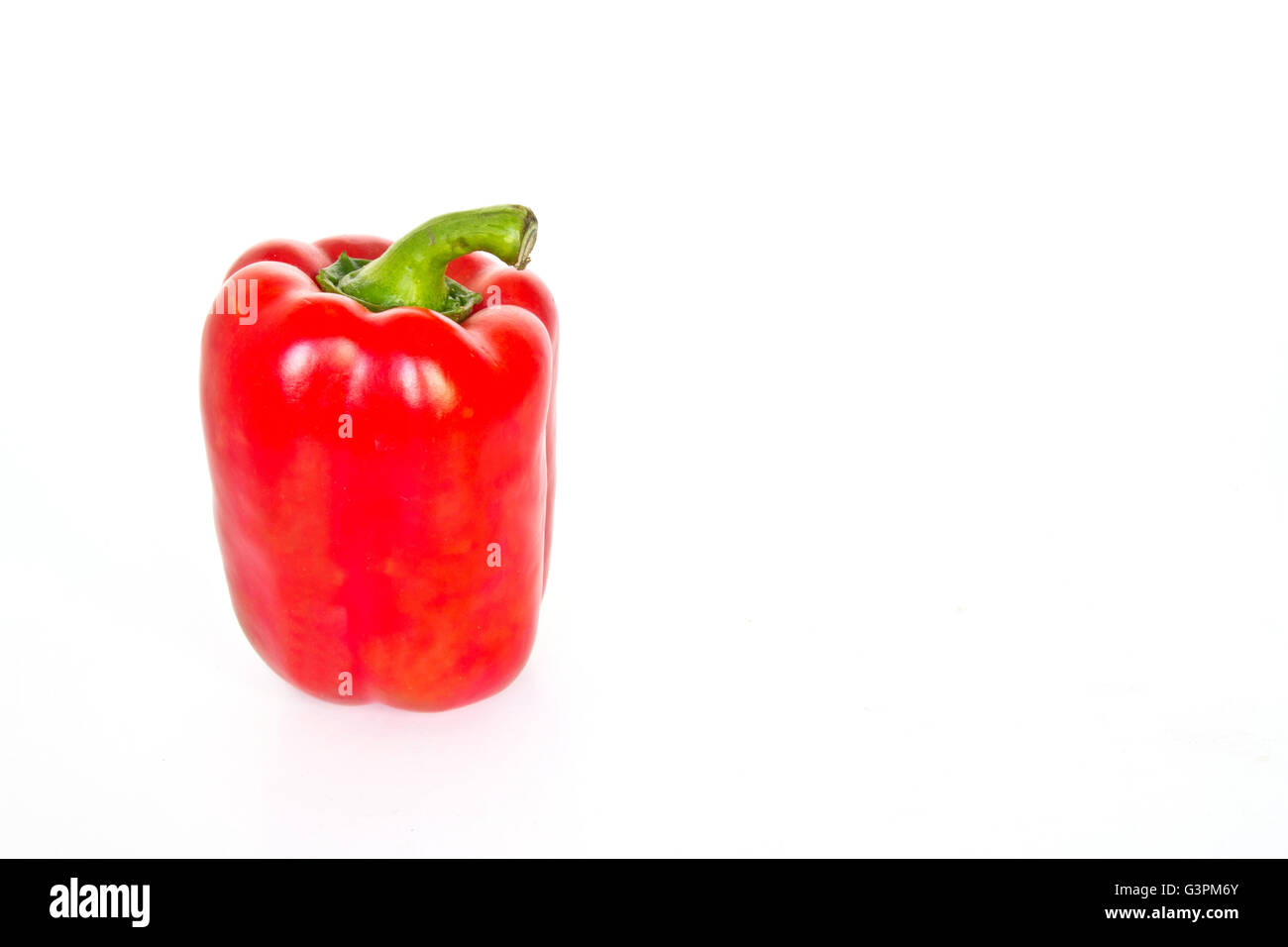 Rote Paprika isoliert auf weißem Hintergrund Stockfoto