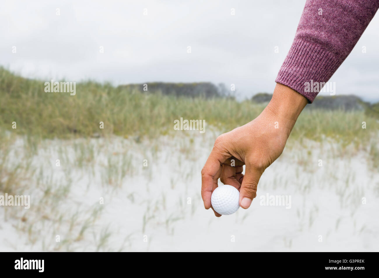Ansicht von Hand mit golfball Stockfoto