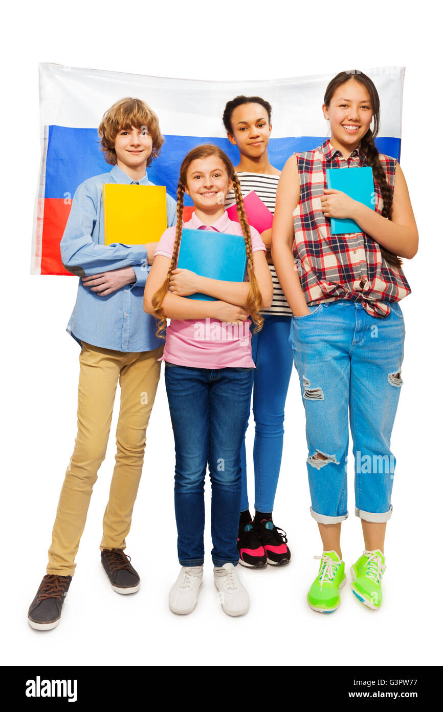 Ganze Länge Bild von Kindern mit russischer Flagge Stockfoto