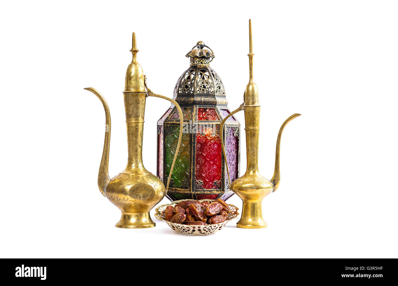 Laterne und arabischen goldenen Krug. Oriiental Urlaub Dekoration auf weißem Hintergrund Stockfoto