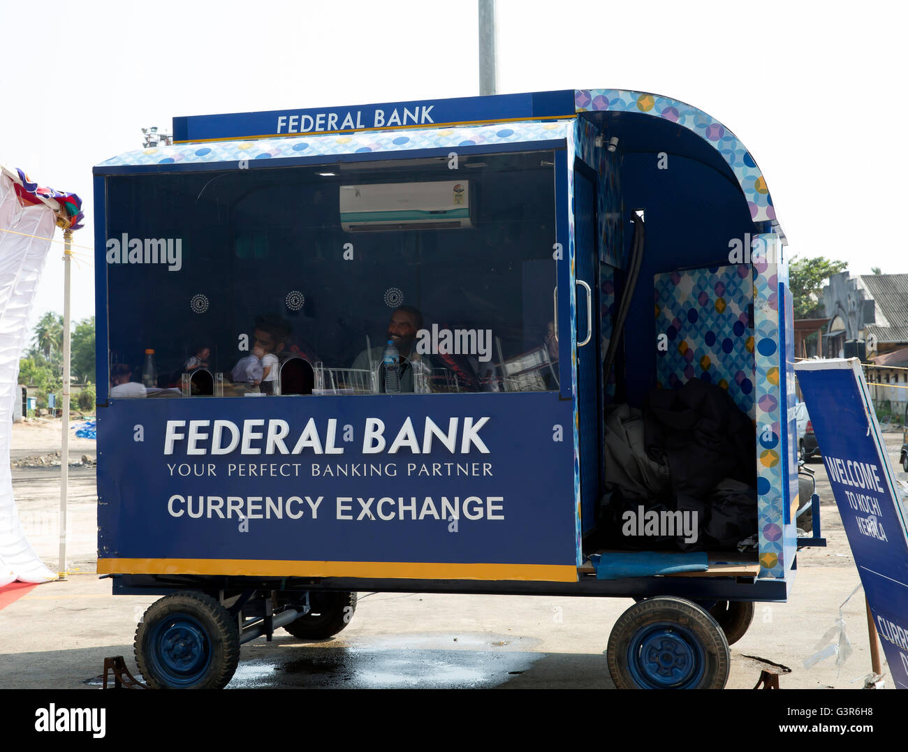 Bundesbank Mobile Währung Austausch Kiosk in Cochin, Indien Stockfoto