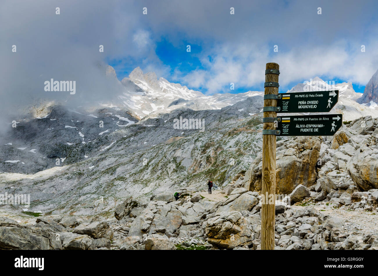 Informativer Beitrag. PR-PNPE 23 - Route Horcados Rojos. Picos de Europa, Kantabrien, Spanien, Europa Stockfoto