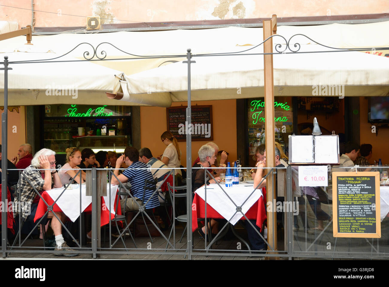 Restaurant in der Altstadt. Pisa, Toskana, Italien, Europa Stockfoto