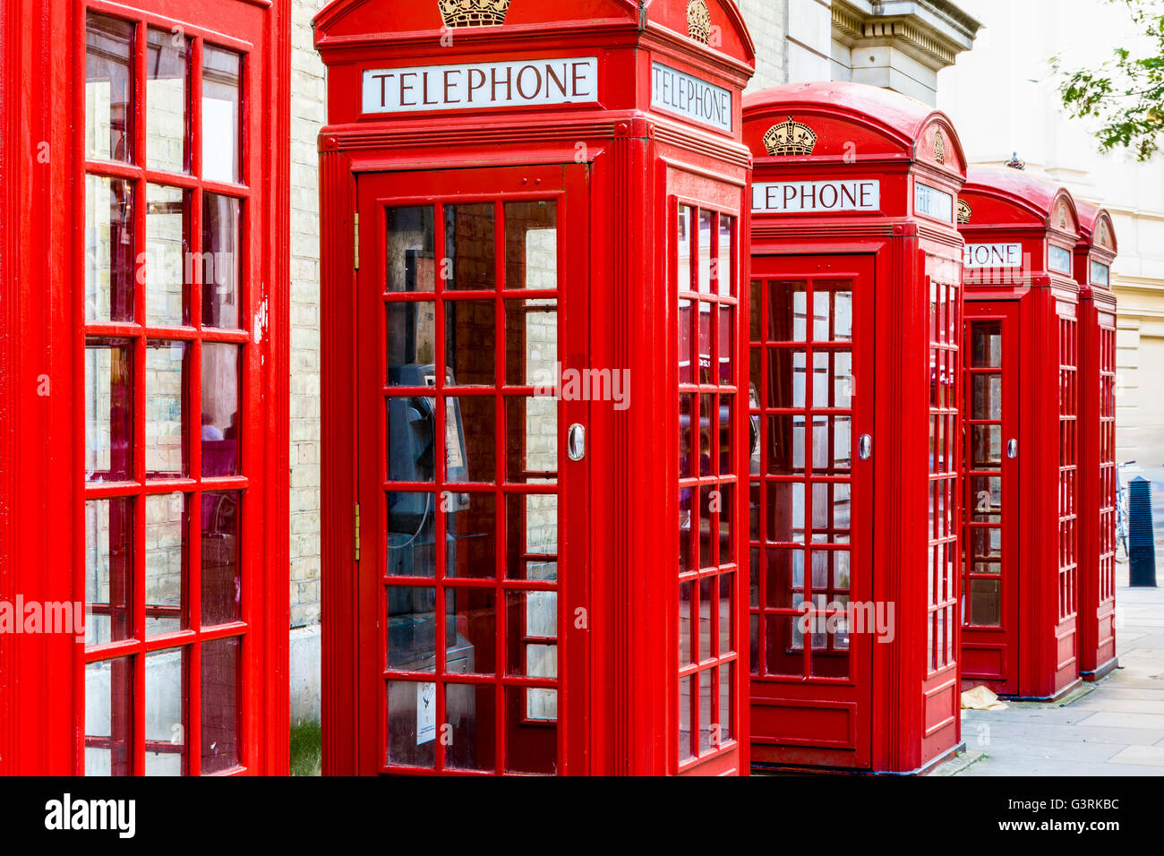 Die kultigen roten Telefonzellen auf Broad Court, Covent Garden, London Stockfoto