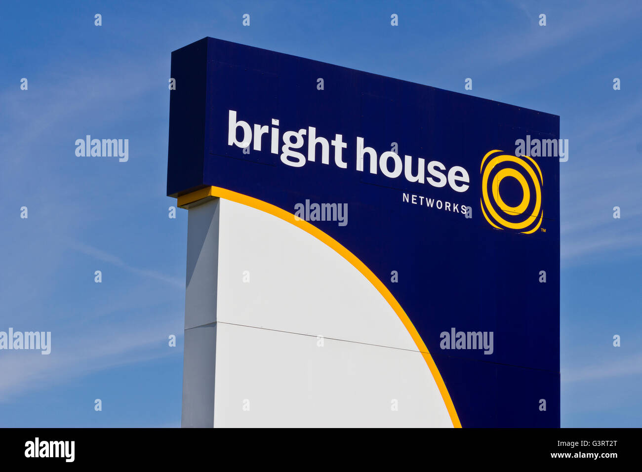 Indianapolis - ca. Juni 2016: Bright House Networks Sign. Bright House ist die 6. größte MSO in den USA ich Stockfoto