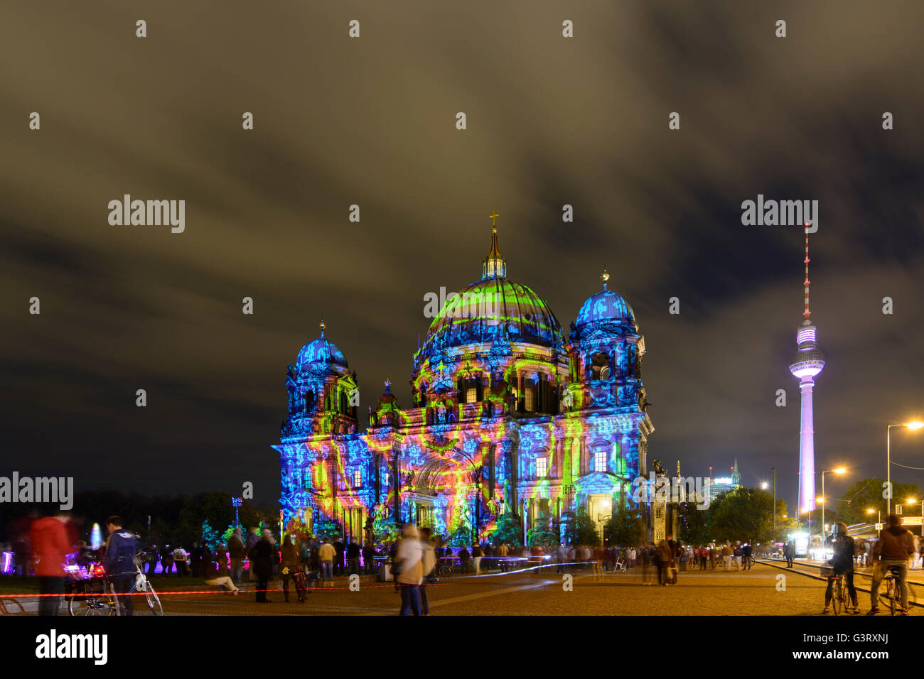 "Festival of Lights": Dom, Fernsehturm in bunte Lichter, Deutschland, Berlin, Berlin Stockfoto