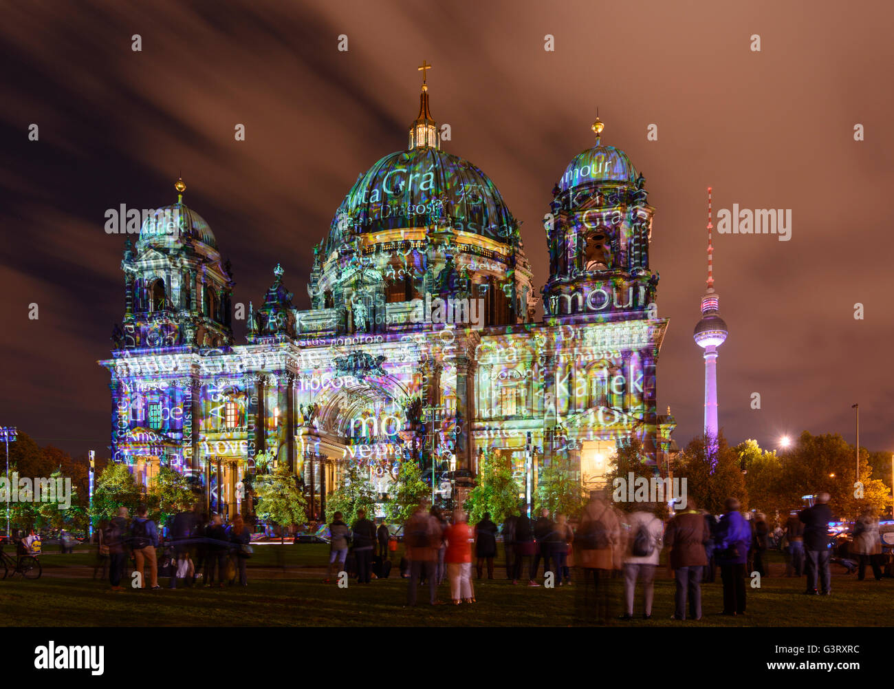 "Festival of Lights": Dom, Fernsehturm in bunte Lichter, Deutschland, Berlin, Berlin Stockfoto