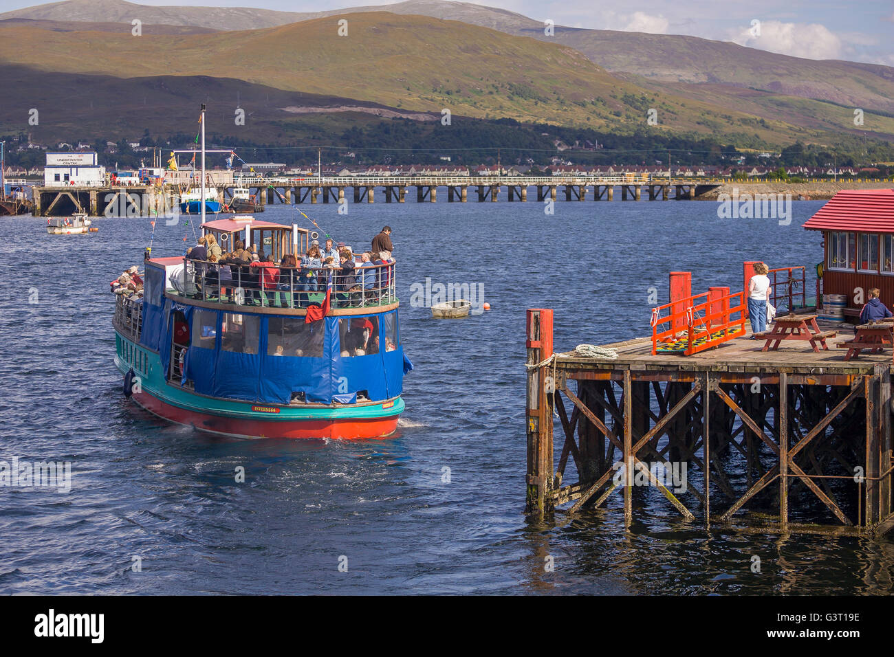 FORT WILLIAM, Schottland - Ausflugsschiff fährt für Reise auf Loch Linnhe. Stockfoto