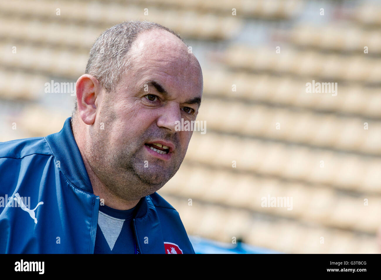 Tours, Frankreich. 15. Juni 2016. Präsident der Tschechischen Fußball Verein Miroslav Pelta besucht der Tschechischen Nationalmannschaft Trainingseinheit in Tours, Frankreich, 15. Juni 2016. Tschechische Republik stellen Kroatien in ein Fußballspiel der Euro 2016 Gruppe D in St.Etienne am Freitag, 17. Juni. Bildnachweis: David Tanecek/CTK Foto/Alamy Live-Nachrichten Stockfoto