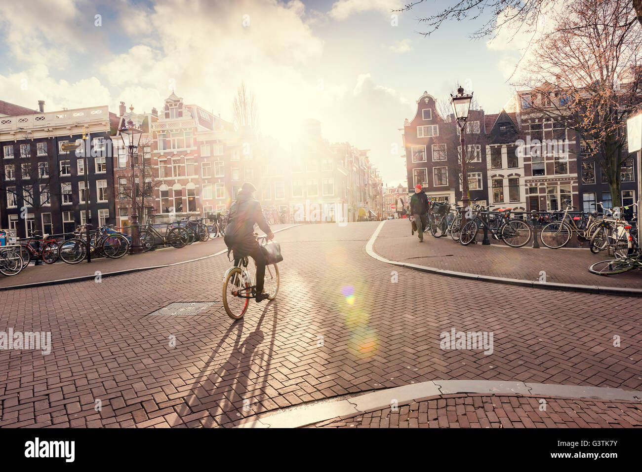 Niederlande, Nord-Holland, Amsterdam, Blick auf die Stadt Leben an sonnigen Tag Stockfoto