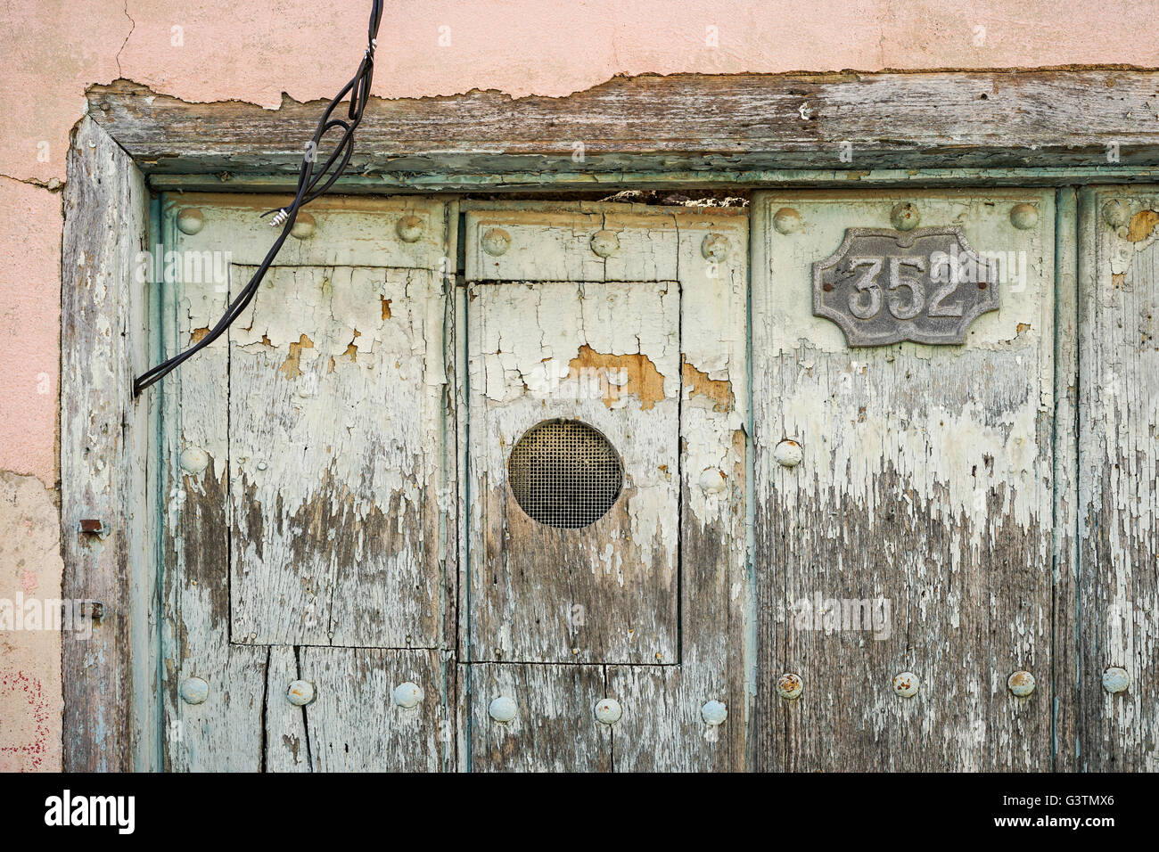 Teil des alten Vintage Tür mit Farbe chips Stockfoto
