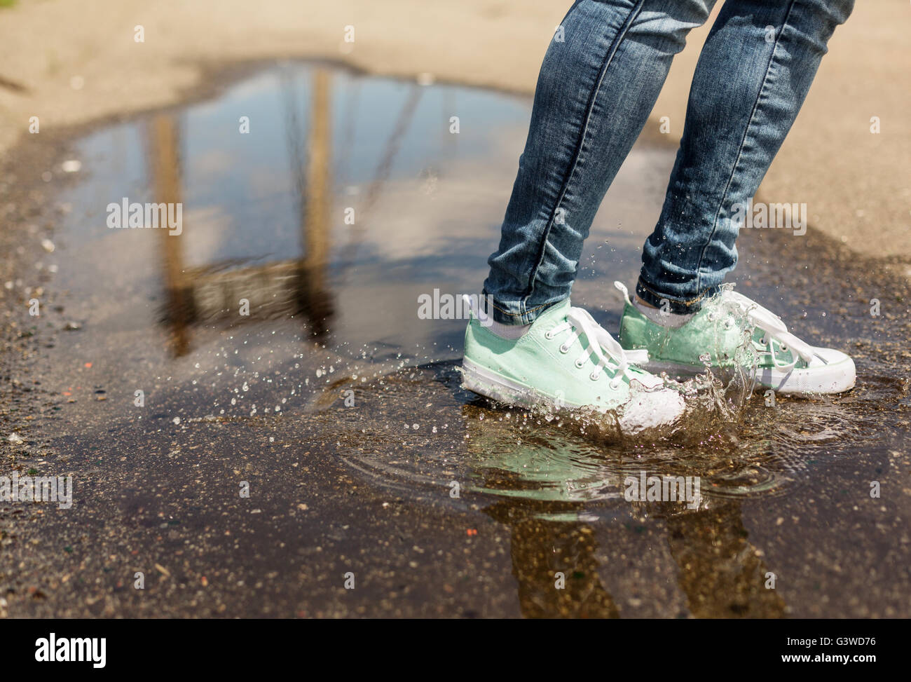 Springende Schuhe Stockfotos und -bilder Kaufen - Alamy