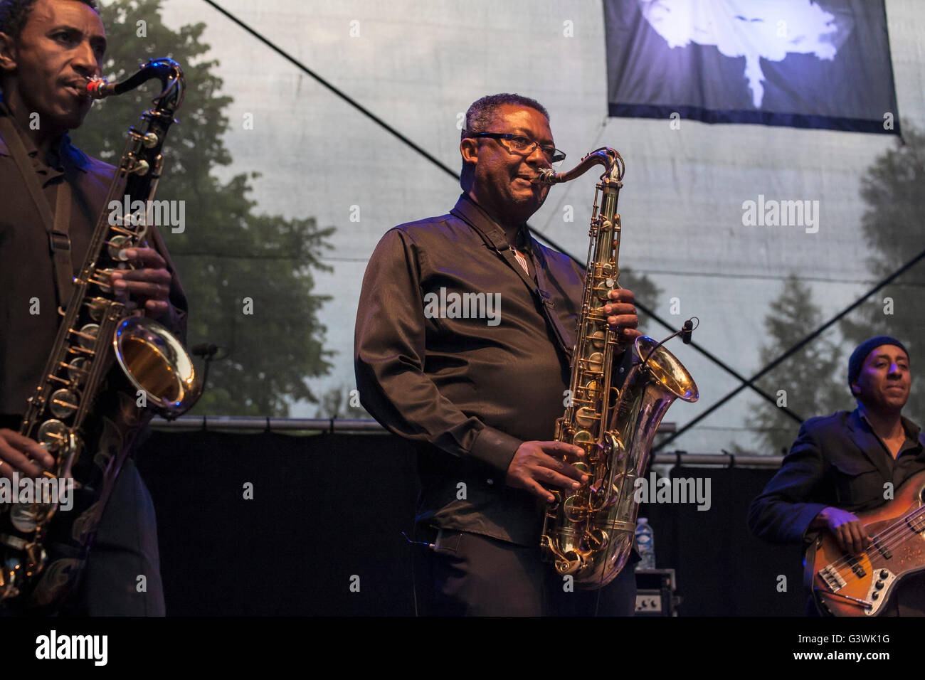 Saxophonisten der Mahmoud Ahmed Musik zeigen, Respekt Festival 2016 in Prag, 12. Juni 2016, Tschechische Republik Stockfoto