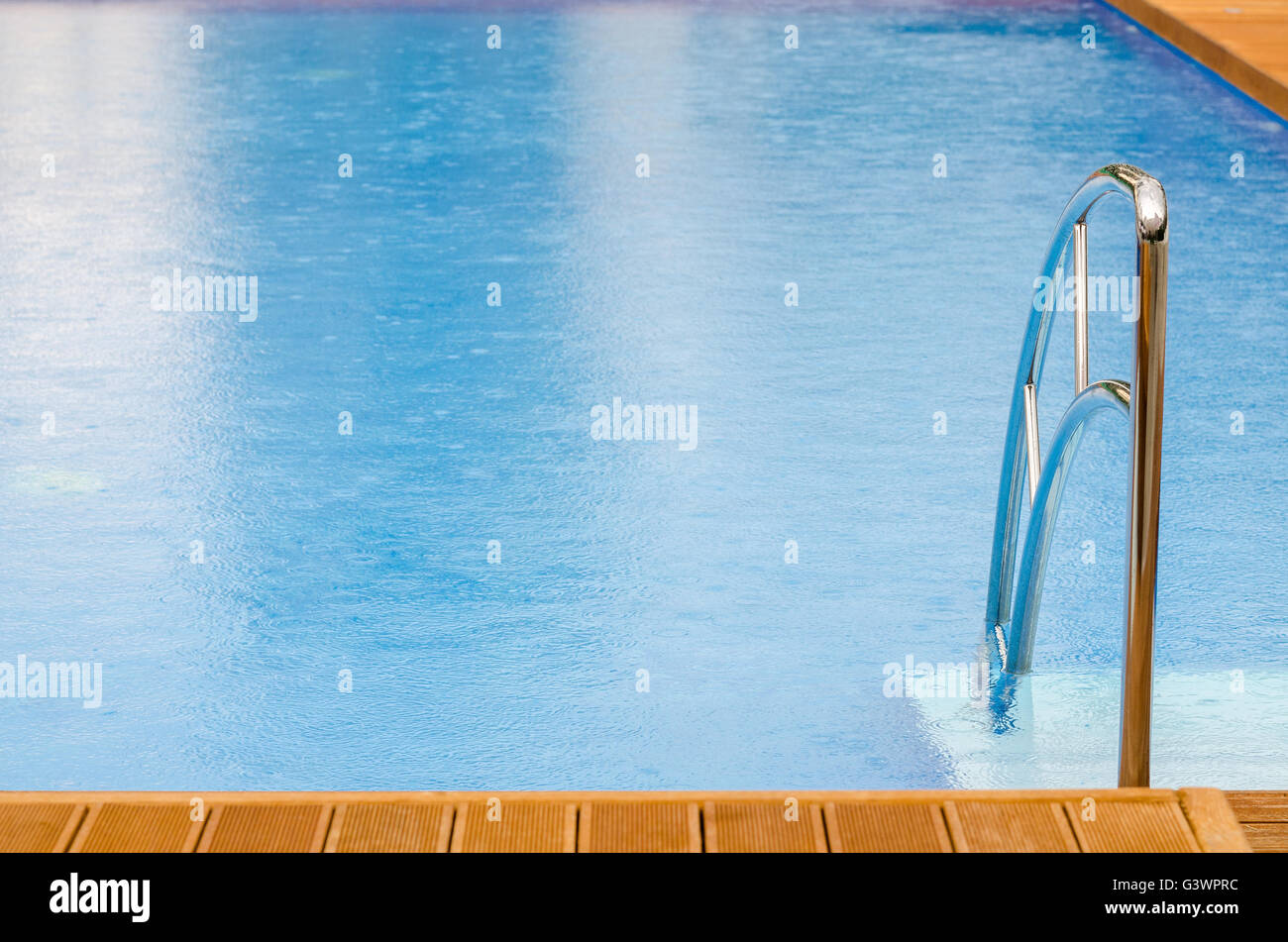 Pool mit Treppe im hotel Stockfoto
