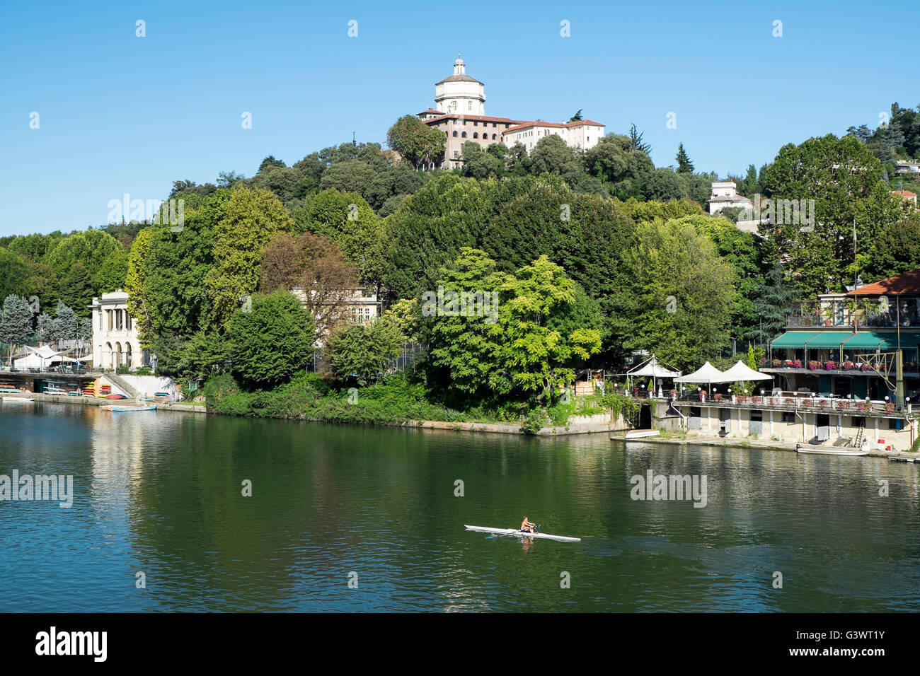 Italien, Piemont, Turin, Santa Maria al Monte dei Cappuccini ist ein spät-Renaissance-Stil Kirche auf einem Hügel mit Blick auf den Fluss Po, Rudern Stockfoto