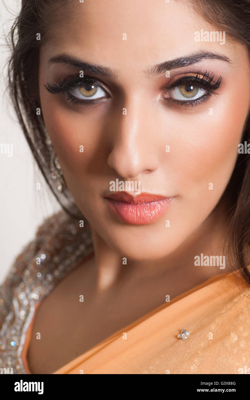 Porträt einer schönen indischen Frau Stockfoto