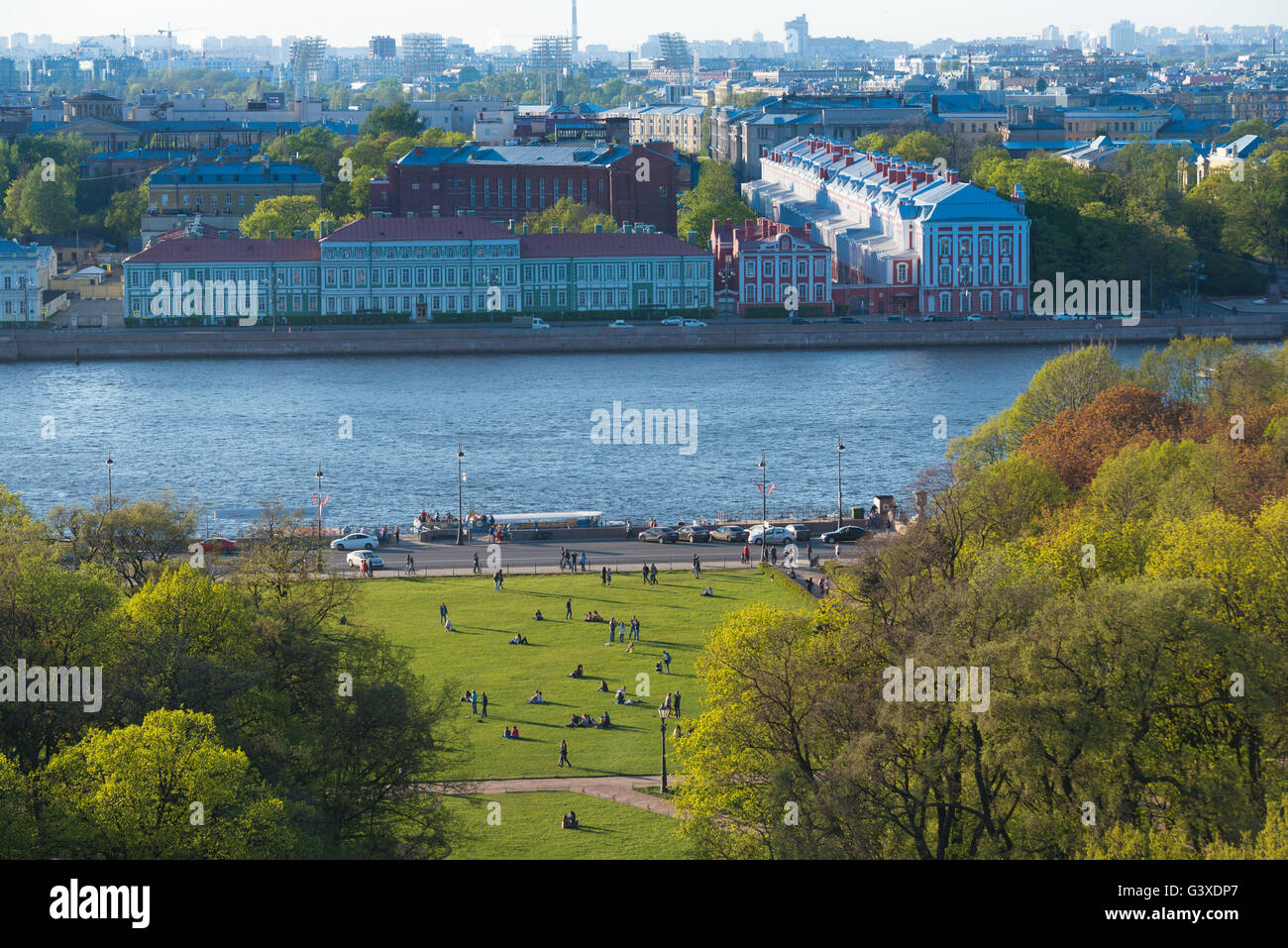 Der senatsplatz in sankt petersburg Fotos und Bildmaterial in hoher