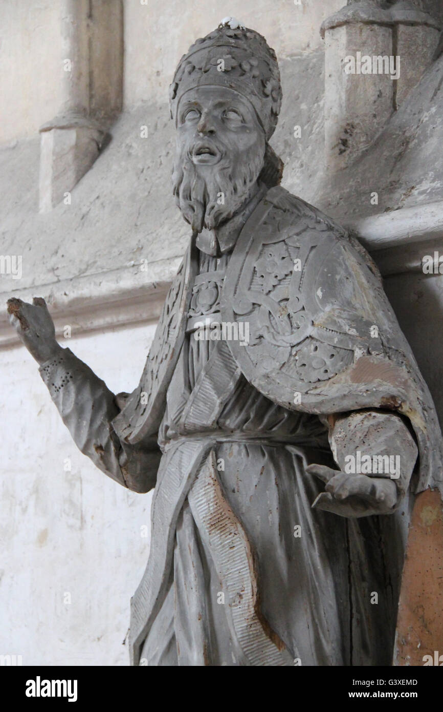 Statue eines Geistlichen in der Kirche der Dreifaltigkeit Abtei in Vendôme (Frankreich). Stockfoto