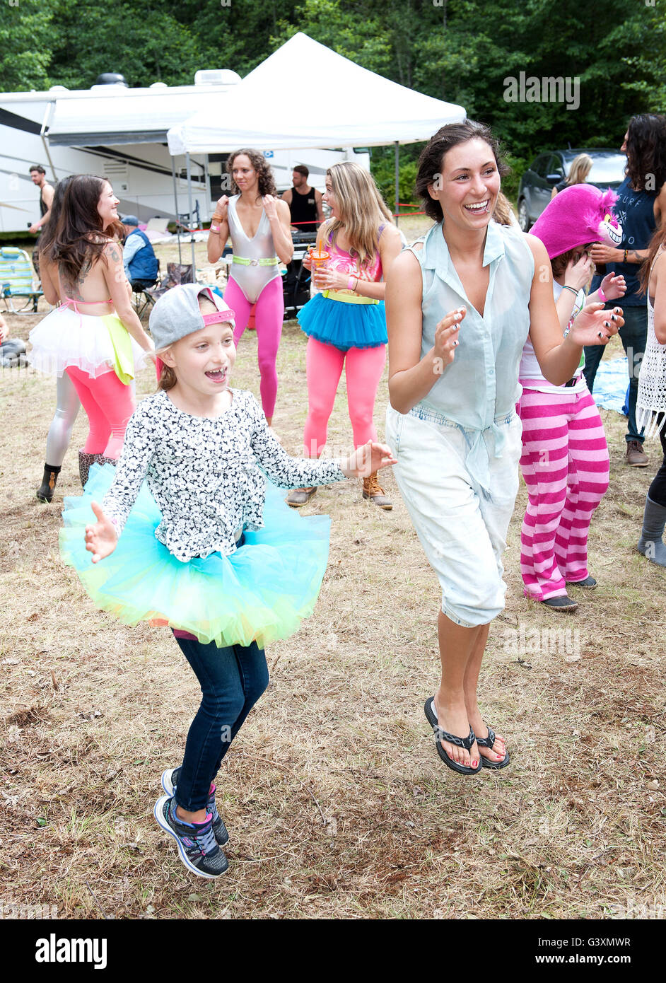 Festivalbesucher beim Revival Music Festival.  Squamish BC, Kanada Stockfoto