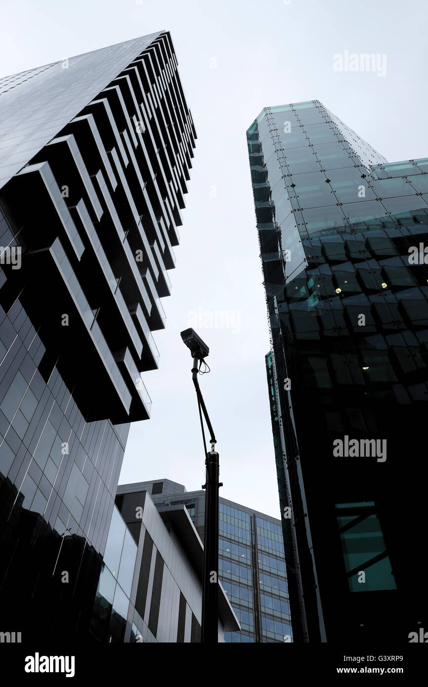 Die neue Luxus-Heron Mehrfamilienhaus mit Penthouse Wohnungen & Haus an der Guildhall School Music and Drama London KATHY DEWITT Stockfoto