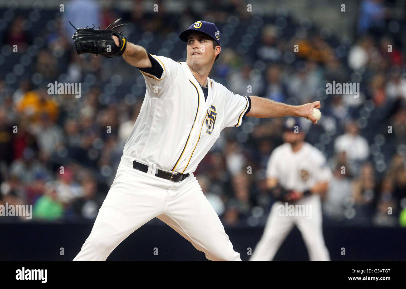 San Diego, USA. 14. Juni 2016. SAN DIEGO, 14. Juni 2016 | Die Padres Drew Pomeranz Stellplätze, die Marlins im zweiten Inning im Petco Park in San Diego am Dienstag. | Foto von Hayne Palmour IV/San Diego Union-Tribune/obligatorischen Credit: HAYNE PALMOUR IV/SAN DIEGO UNION-TRIBUNE/ZUMA PRESS San Diego Union-Tribune Foto von Hayne Palmour IV 2016 copyright © Hayne Palmour Iv/San Diego Union-Tribune/ZUMA Draht/Alamy Live News Stockfoto