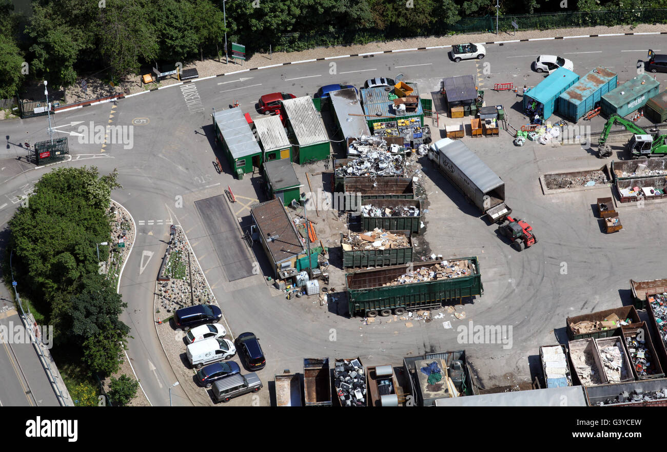 Luftaufnahme von einem inländischen Hausmüll recycling-Anlage in England, UK Stockfoto