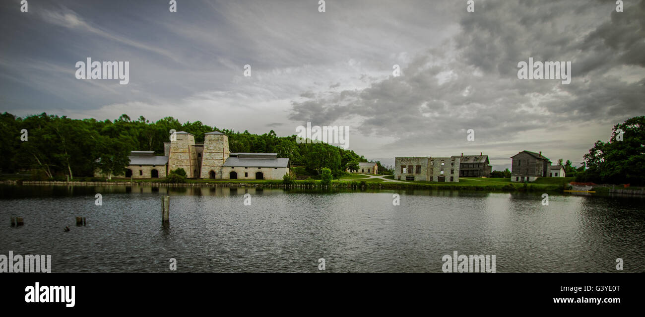 Michigan Geisterstadt Panorama. Die verlassene Stadt von Fayette, Michigan am Ufer des Lake Michigan. Die Geisterstadt ist eine histor Stockfoto