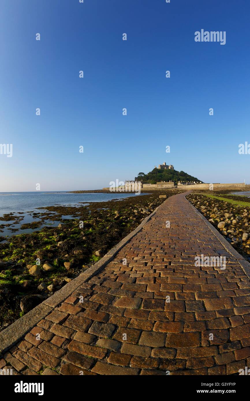 Damm nach St. Michaels Mount, Penzance, Cornwall, England, UK, GB Stockfoto