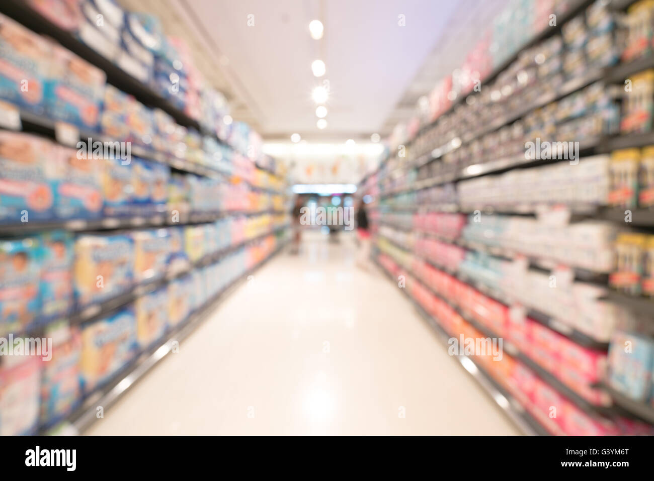 Unscharfe, Bokeh Hintergrundbild des modernen Supermarkt Stockfoto