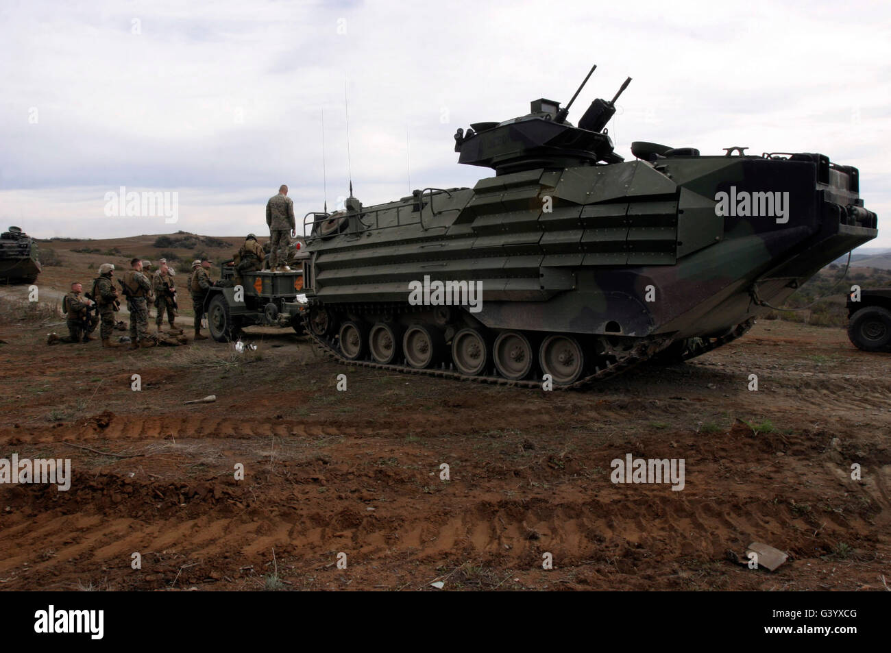 Militär amphibienfahrzeug mit kette -Fotos und -Bildmaterial in hoher  Auflösung – Alamy