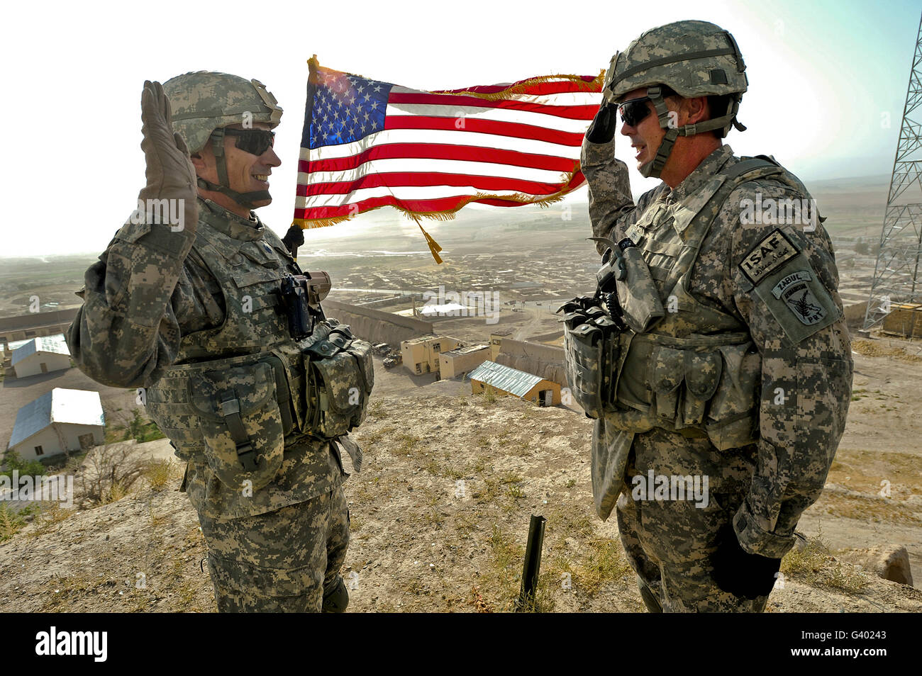 Commander wirbt neu Master Sergeant in Qalat Stadt, Afghanistan. Stockfoto