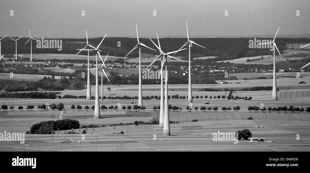 Luftaufnahme, Windkraftanlagen, Windpark Wunnenberg, Windkraft, alternative Energien, erneuerbare Energien, Zerstörung der Landschaft, Stockfoto