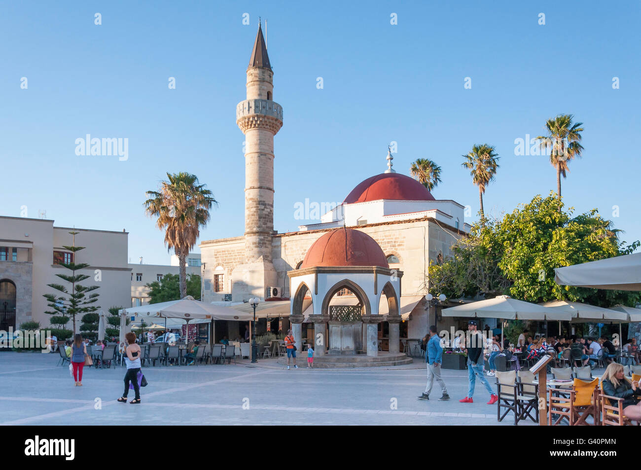 Deftedar Moschee bei Sonnenuntergang, Eleftherias Square, Kos-Stadt, Kos (Cos), die Dodekanes, South Aegean Region, Griechenland Stockfoto