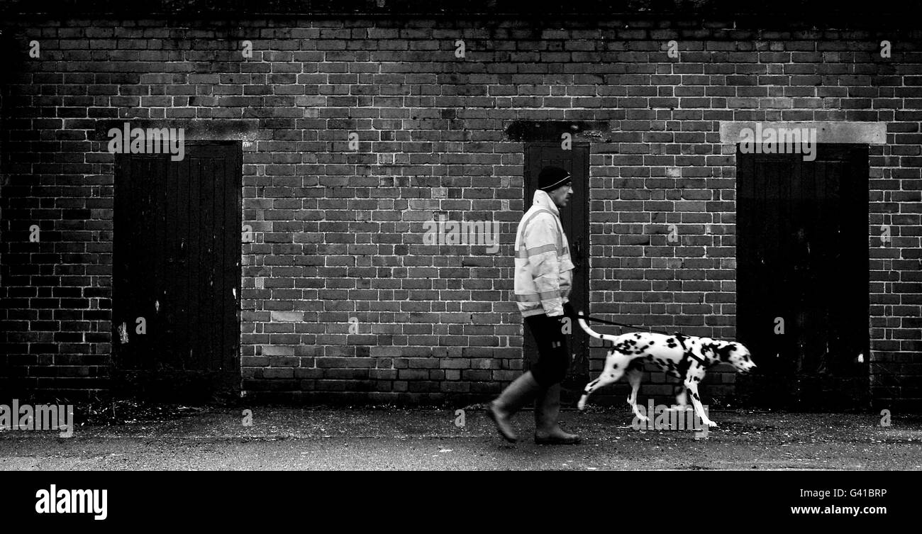 Ein allgemeiner Blick auf die alten Drehkreuze auf dem Gelände des ehemaligen Heimatortes des Northampton Town Football Club, dem County Ground. Vom Verein von 1897 bis 1994 genutzt, als der Verein in das aktuelle Sixfields-Stadion umzog. Der Boden wurde nun in den angrenzenden Northamptonshire County Cricket Ground eingegliedert. Stockfoto