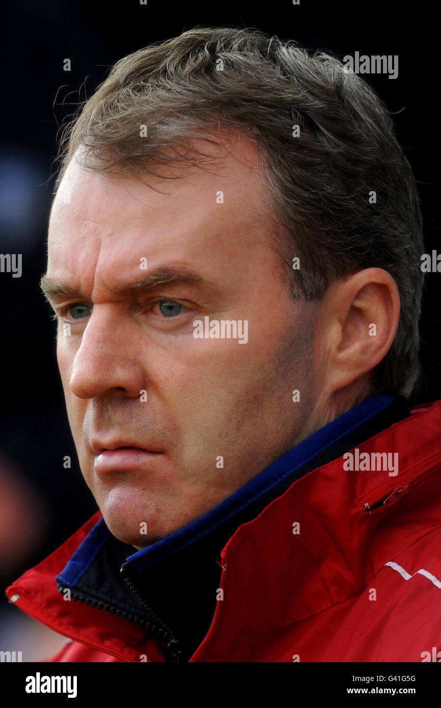 Chesterfield-Manager John Sheridan beim Spiel npower League Two im B2net Stadium, Chesterfield. Stockfoto