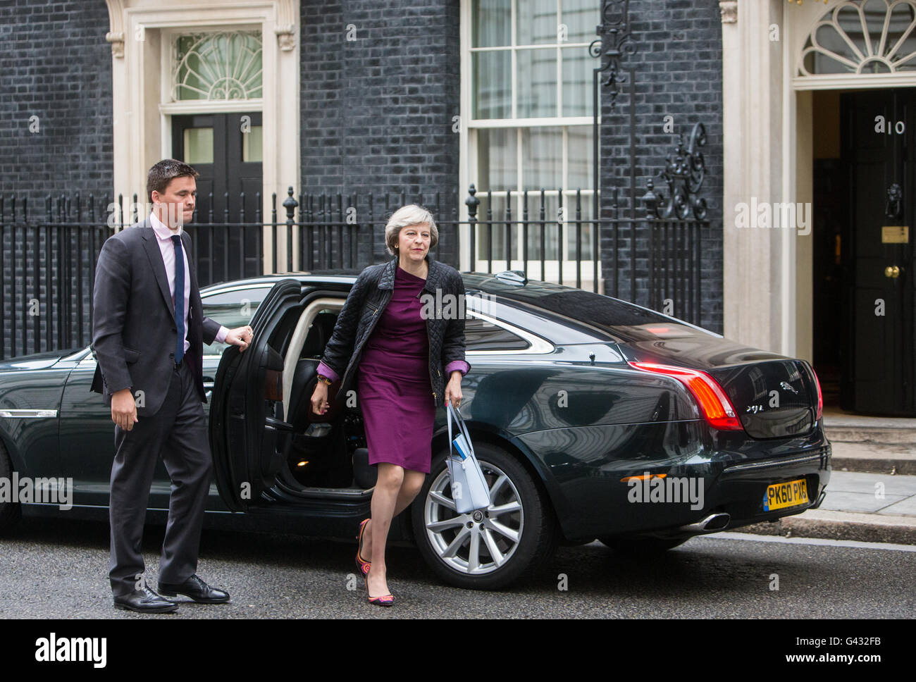 Theresa May, Home Secretary bei Nummer 10 Downing Street für eine Kabinettssitzung Stockfoto