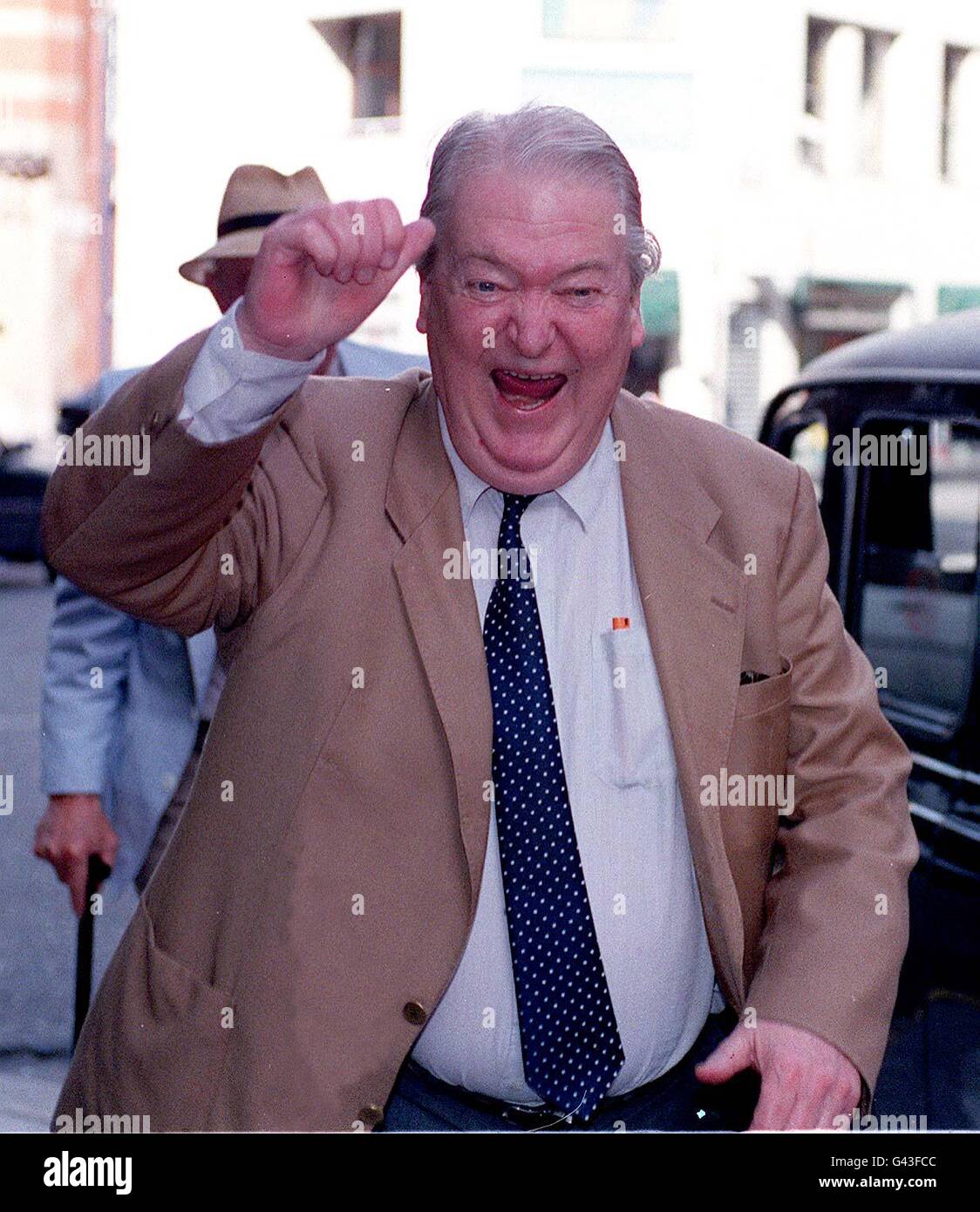 Autor Sir Kingsley Amis, der heute (Sonntag) im Alter von 73 Jahren starb. Sir Kingsley war ein produktiver Schriftsteller von Romanen, Essays und Gedichten, die ihm eine massive und engagierte Leserschaft. Stockfoto
