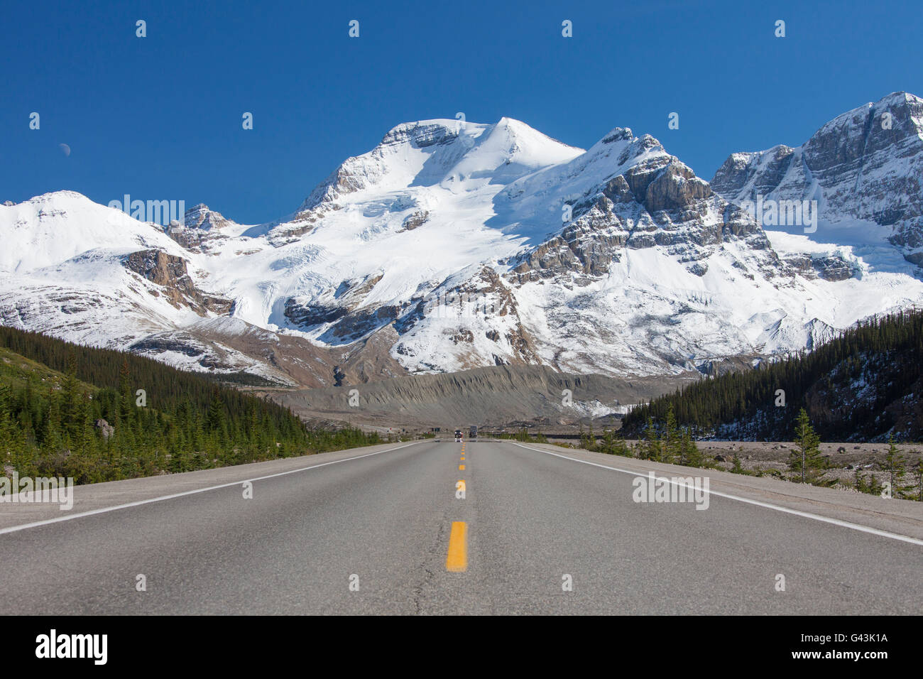 Blick auf Mount Athabasca aus dem Icefields Parkway / Highway 93, Jasper Nationalpark, Alberta, Kanada Stockfoto