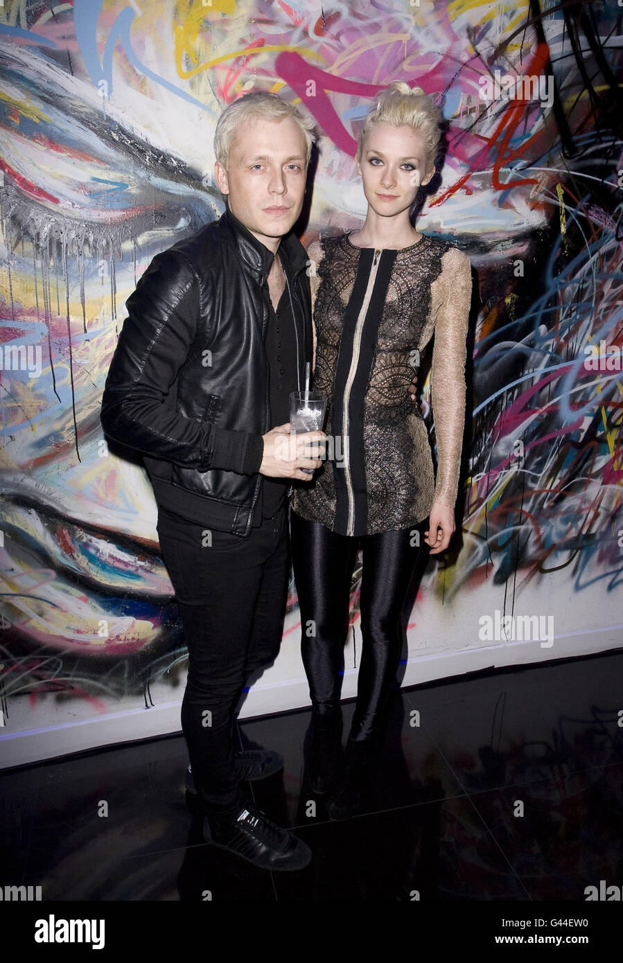 Mr Hudson (links) und Portia Freeman nehmen an der Sony Music & Next Model Management London Fashion Week Closing Party, Exile, Millbank Tower, Millbank London Teil. Stockfoto