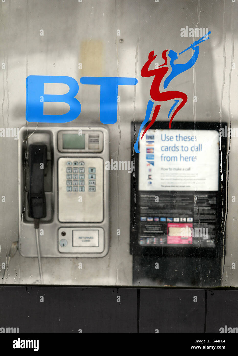 FTSE 100. Eine allgemeine Ansicht einer Telefonbox der britischen Telekom. Stockfoto