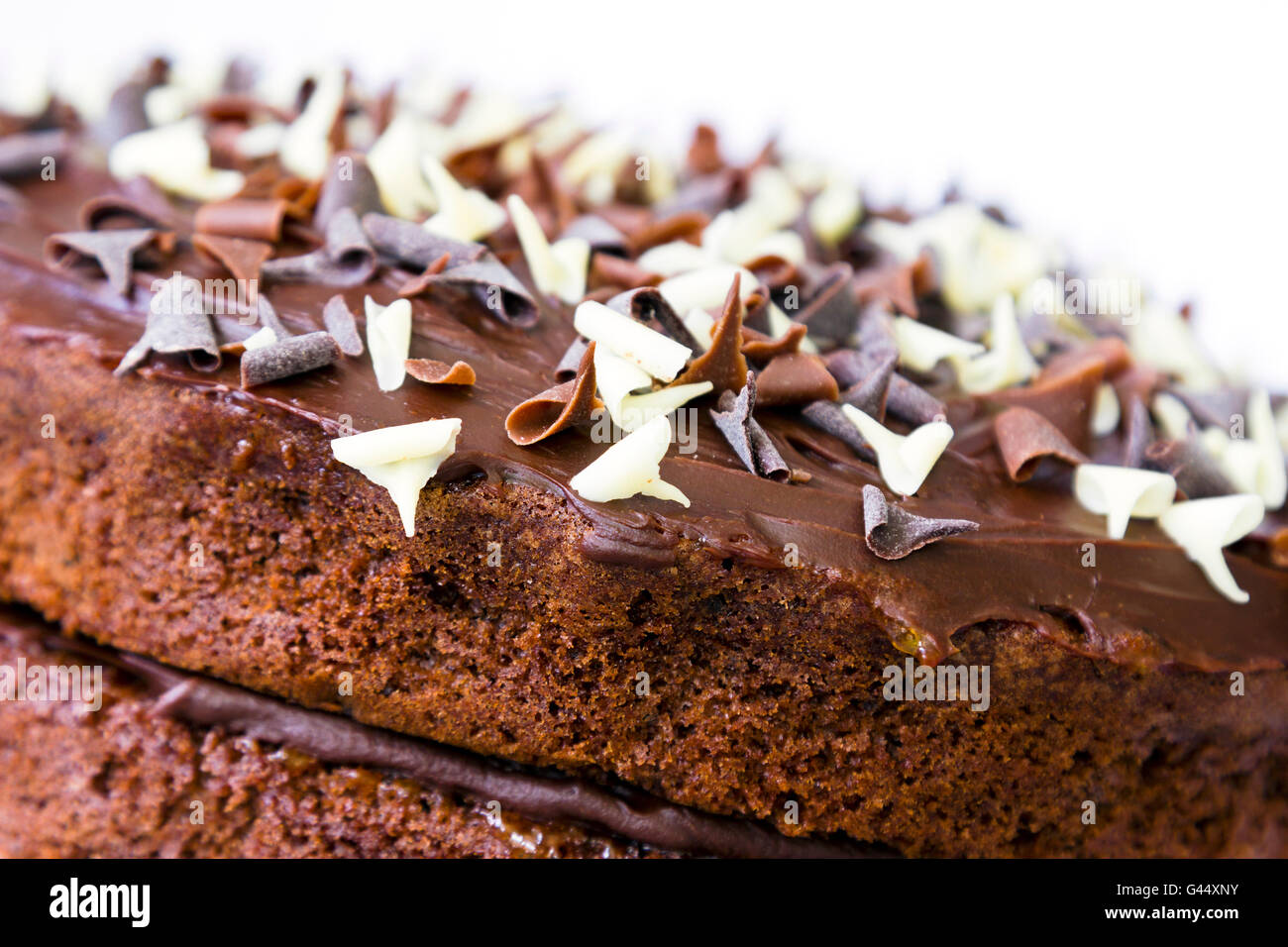 Schokoladenkuchen mit Schokostreuseln Stockfoto