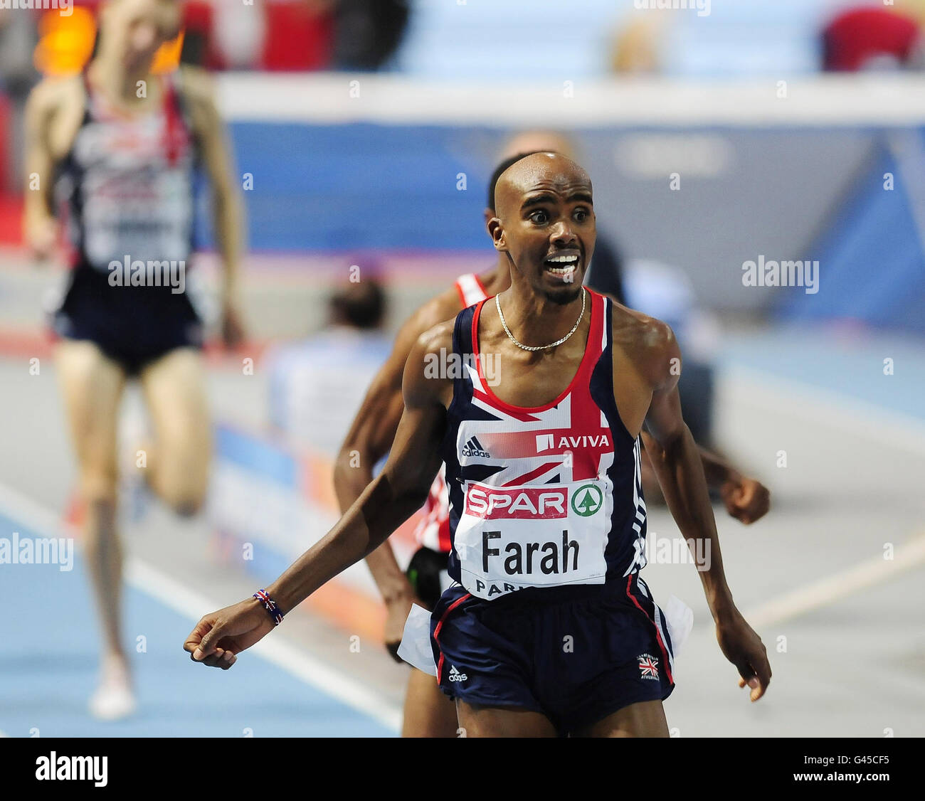 Der Brite Mo Farah gewinnt am zweiten Tag des European Indoor Athletics im Palais Omnisport Paris-Bercy, Paris, Frankreich, das Finale der Männer über 3000 Meter. Stockfoto