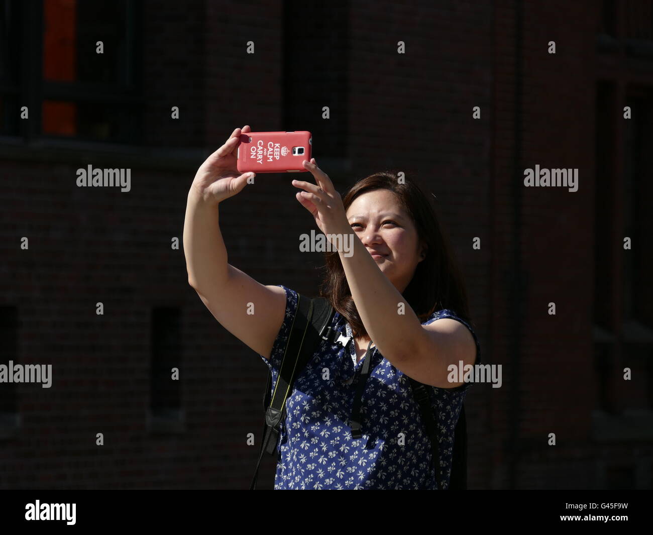 Europa Deutschland Hamburg Speicherstadt Lager touristischen Selfie machen Stockfoto