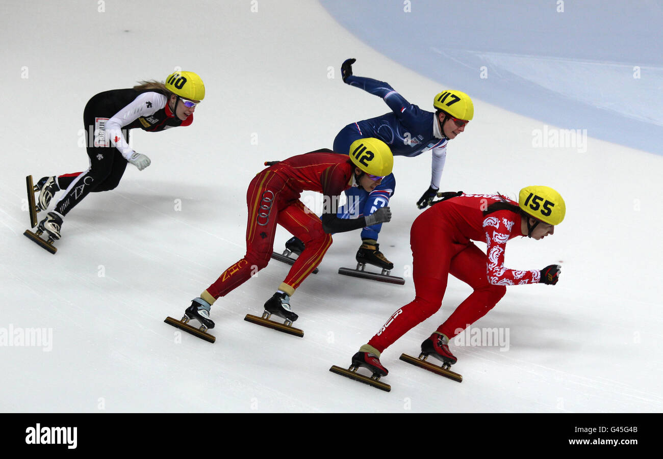 Die tschechische Katerina Novotna (117) war während ihres 1500-Meter-Halbfinales am ersten Tag der ISU-Shorttrack-Weltmeisterschaft in der Motorpoint Arena in Sheffield in Aktion. Stockfoto