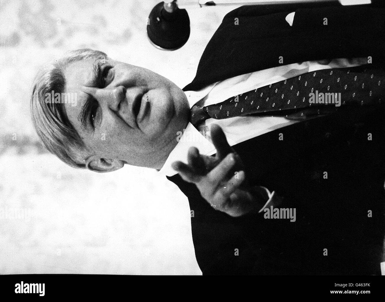 Bibliotheksdatei 80740-9 vom 2.7.60 der fünfziger Jahre Labour-Linkshänder Aneurin Bevan. Ein Nachkomme von Bevan, Thomas Goodhead, startete heute (freitag) seine eigene politische Karriere, indem er den Wahlanruf von BBC Radio 4 mit einem kraftvollen Angriff auf Labours stellvertretenden Führer John Prescott einklingelte. Der 14-jährige Goodhead hat mit der Familientradition gebrochen, um den Weg zur Nummer 10 als Konservativer zu gehen. Foto von PA. Siehe PA Story WAHL Junge Stockfoto