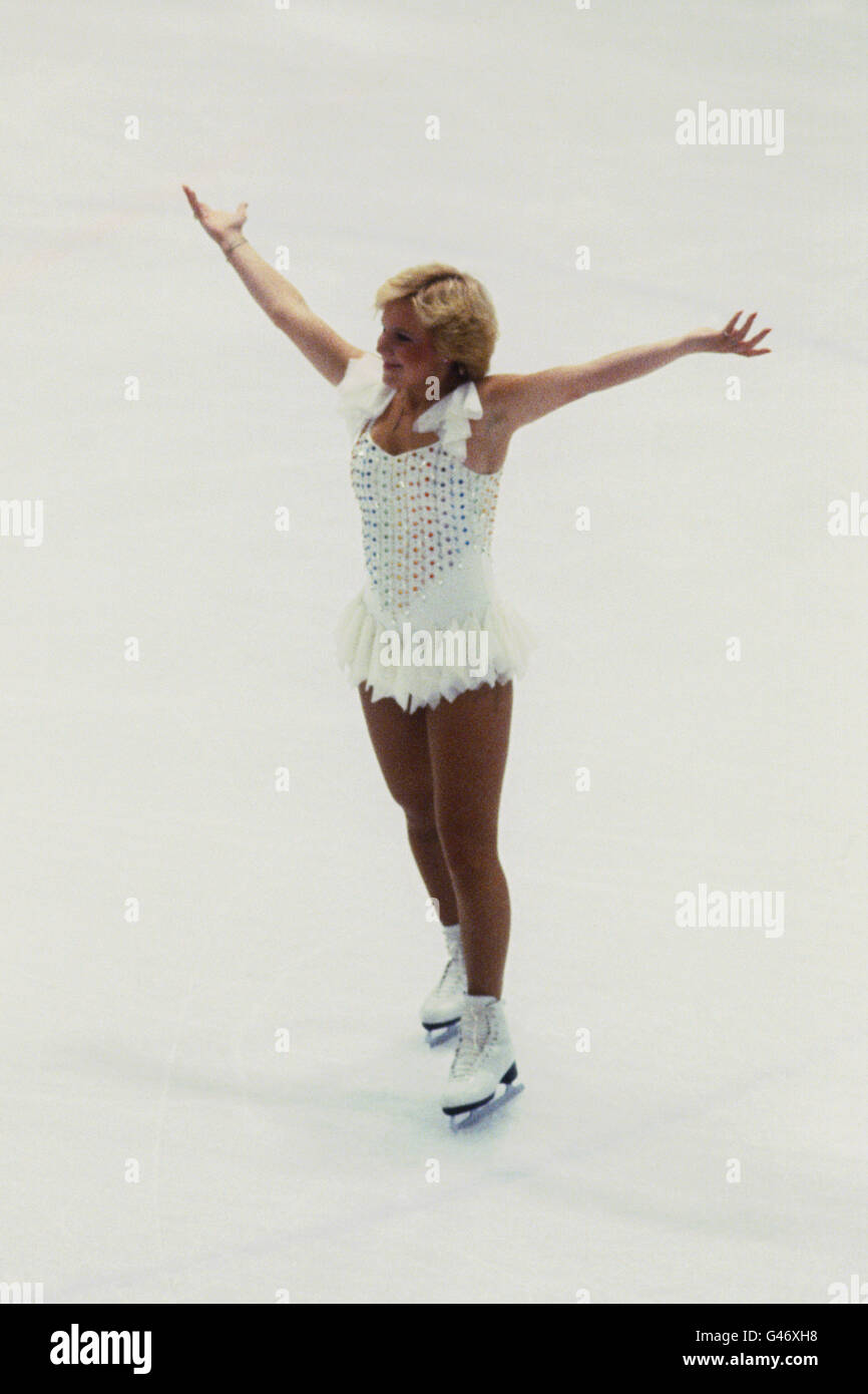 Schlittschuhlauf - International Open - St Ivel Rink, Richmond. Die amerikanische Eiskunstläuferin und aktuelle Weltmeisterin, Elaine Zayak, ist beim International Open Ice Skating in der St. Ivel Rink, Richmond, in Aktion. Stockfoto